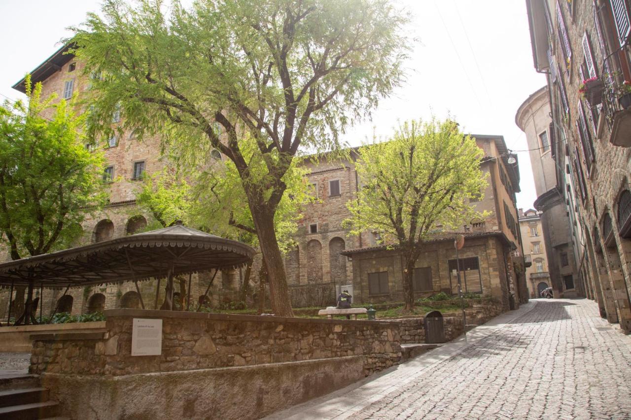 Casa Vacanze Gombito 4 Bergamo Alta Luaran gambar